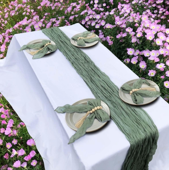 Amazon Table Runner, Sage Green, NIP, 1 Runner - Picture 4 of 8